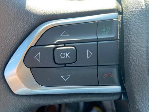 Used 2024 Jeep Compass Trailhawk AWD/4WD image 15