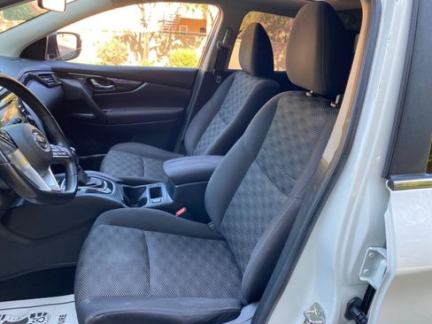 Used 2018 Nissan Rogue Sport AWD image 27