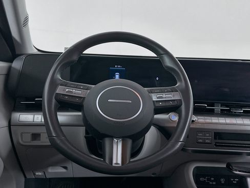 Used 2025 Hyundai Kona SEL image 18