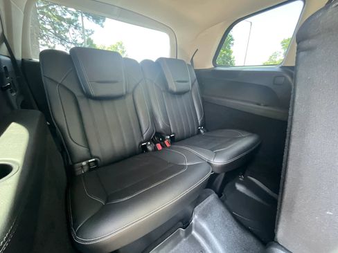 Used 2016 Mercedes-Benz GL 320 BlueTEC 4MATIC image 18