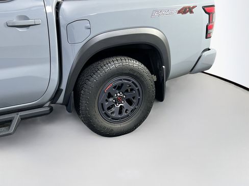 Used 2025 Nissan Frontier PRO-4X w/ Pro Convenience Package image 29