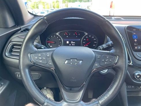 Used 2022 Chevrolet Equinox RS w/ RS Leather Package AWD/4WD image 17