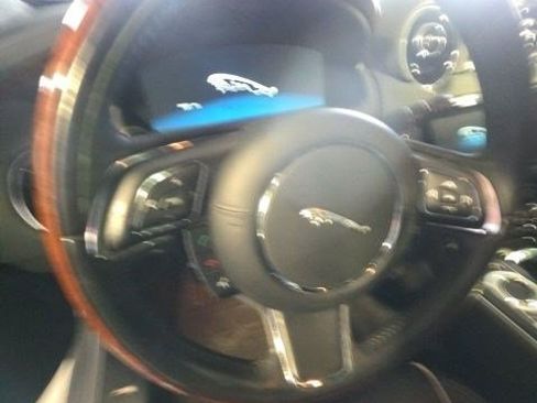 Used 2015 Jaguar XJ L Portfolio RWD image 15
