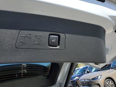 New 2026 Lincoln Corsair Premiere image 7