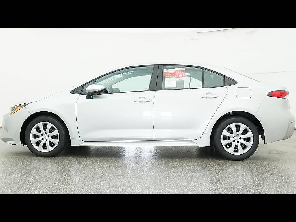 New 2026 Toyota Corolla LE FWD image 3