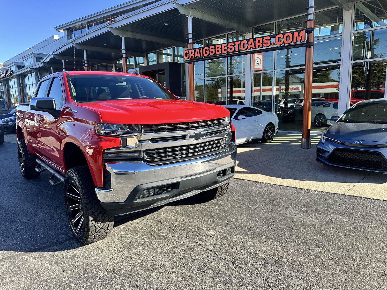 Used 2019 Chevrolet Silverado 1500 LT AWD/4WD image 9