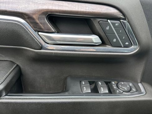 Used 2024 Chevrolet Silverado 2500 LTZ w/ LTZ Convenience Package image 12