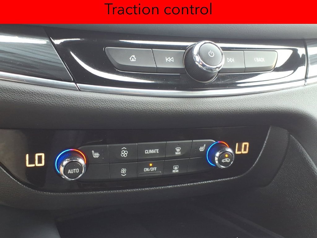 Certified 2024 Buick Enclave Essence FWD image 29