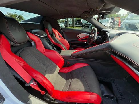 Used 2021 Chevrolet Corvette Stingray Premium Conv w/ Z51 Performance Package RWD image 26