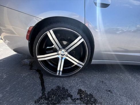 Used 2015 Dodge Charger SXT RWD image 27
