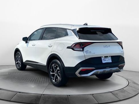 Used 2023 Kia Sportage EX image 3