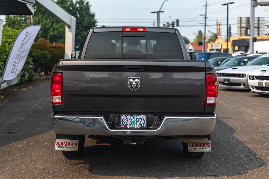 Used 2016 RAM 1500 Classic SLT AWD/4WD image 11