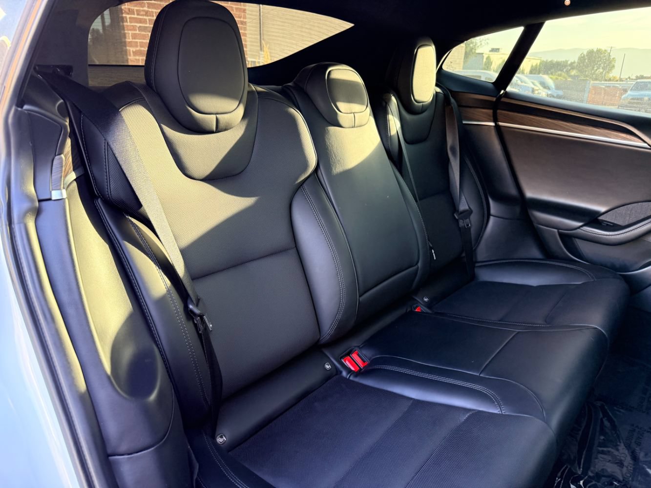 Used 2022 Tesla Model S AWD/4WD image 24