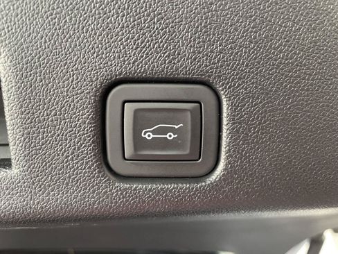 Used 2026 Chevrolet Traverse LT w/ Sun and Wheel Package AWD/4WD image 42