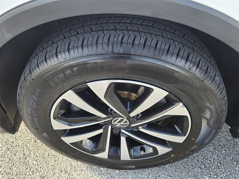 Certified 2022 Volkswagen Tiguan S image 10