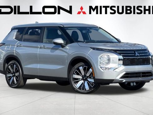 New 2026 Mitsubishi Outlander SE AWD/4WD image 2