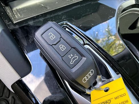 Used 2025 Audi Q5 Prestige AWD/4WD image 15