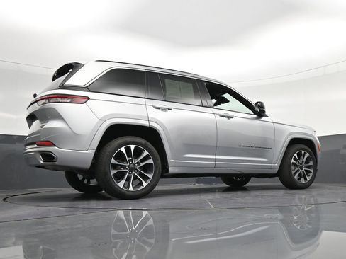 Used 2023 Jeep Grand Cherokee Overland w/ Luxury Tech Group IV RWD image 24