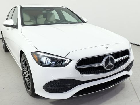 Used 2024 Mercedes-Benz C 300 4MATIC Sedan image 9