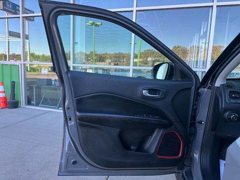 Used 2019 Jeep Compass Trailhawk w/ Leather Interior Group image 21