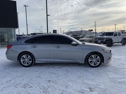 Used 2020 Honda Accord LX image 4