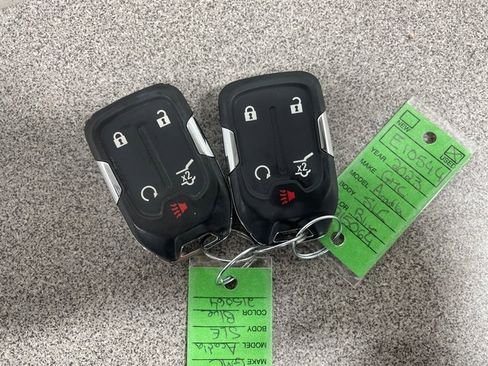 Used 2023 GMC Acadia SLE w/ Driver Convenience Package image 25