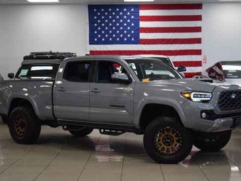 Used 2021 Toyota Tacoma TRD Sport w/ Technology Package image 1