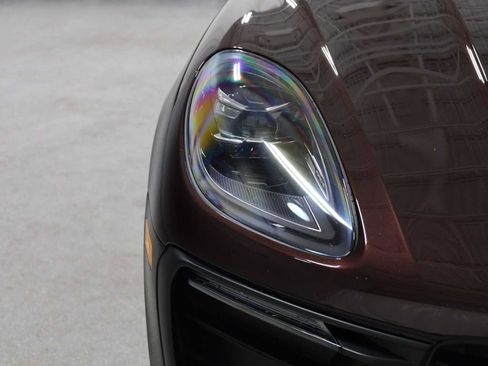 Used 2023 Porsche Macan Turbo AWD/4WD image 15