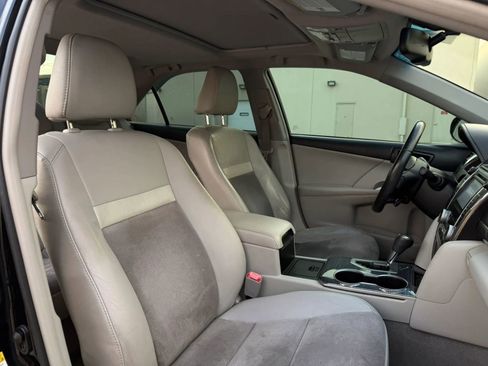 Used 2012 Toyota Camry XLE w/ Leather Pkg FWD image 14