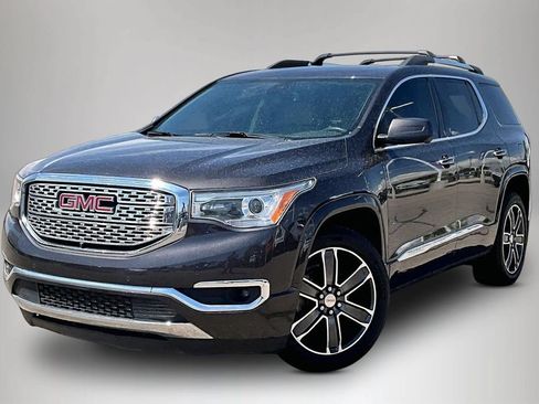 Certified 2018 GMC Acadia Denali w/ Technology Package AWD/4WD image 3