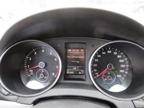 Used 2014 Volkswagen Golf 4-Door image 14