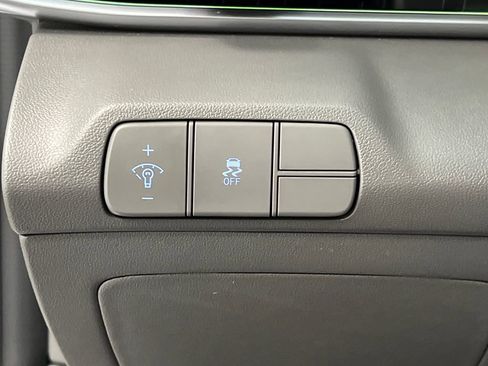 Used 2024 Hyundai Elantra SEL image 36