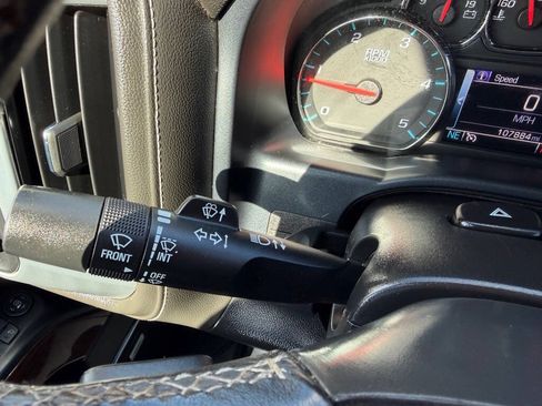 Used 2018 GMC Sierra 2500 SLT w/ Snow Plow Prep Package AWD/4WD image 25