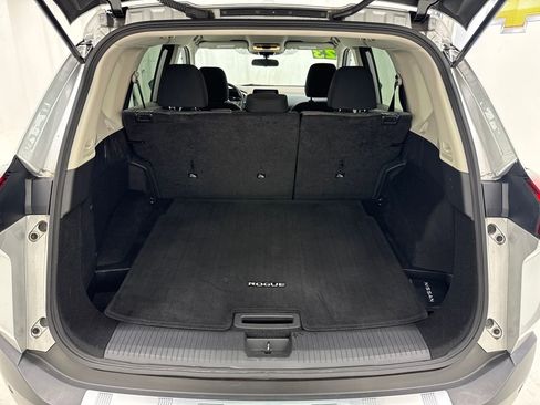 Used 2023 Nissan Rogue SV image 13