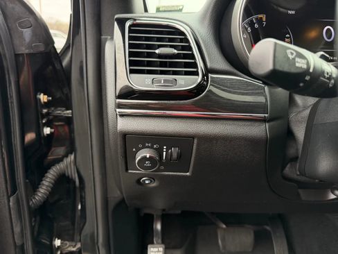 Used 2020 Jeep Grand Cherokee Trailhawk image 27