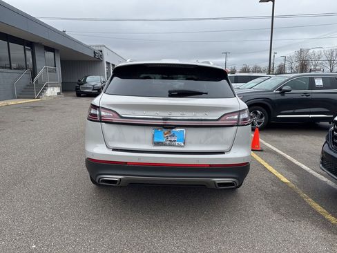 Used 2023 Lincoln Nautilus Reserve image 4