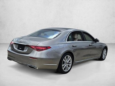 Used 2022 Mercedes-Benz S 500 4MATIC image 2