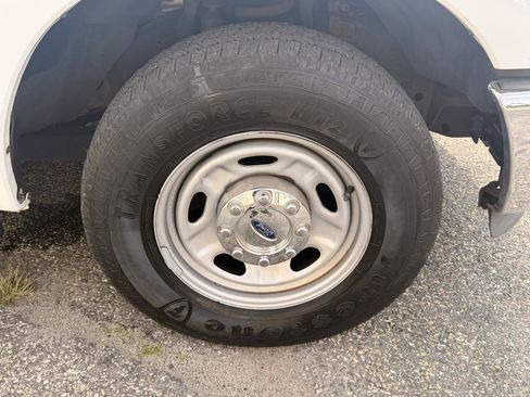 Used 2016 Ford F250 XL w/ Power Equipment Group RWD image 14
