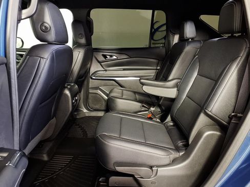 Used 2024 Chevrolet Traverse LT w/ Midnight/Sport Edition FWD image 8