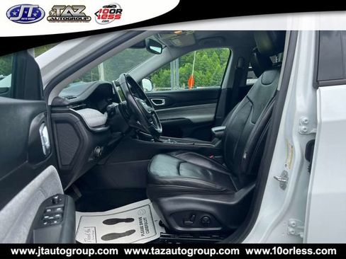 Used 2022 Jeep Compass Latitude AWD/4WD image 10
