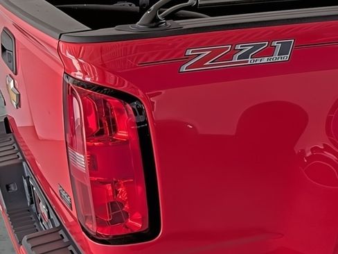 Used 2016 Chevrolet Colorado Z71 AWD/4WD image 13