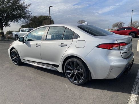 New 2026 Toyota Corolla SE image 6