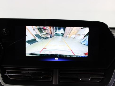 Used 2024 Chevrolet Trax LT image 18