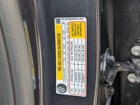 Used 2023 Chevrolet Silverado 1500 LT image 40