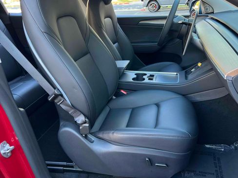 Used 2023 Tesla Model Y Long Range AWD/4WD image 29