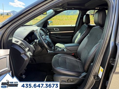 Used 2019 Ford Explorer XLT w/ Equipment Group 202A AWD/4WD image 13