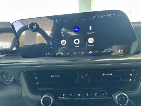 New 2025 Chevrolet Suburban Premier image 13