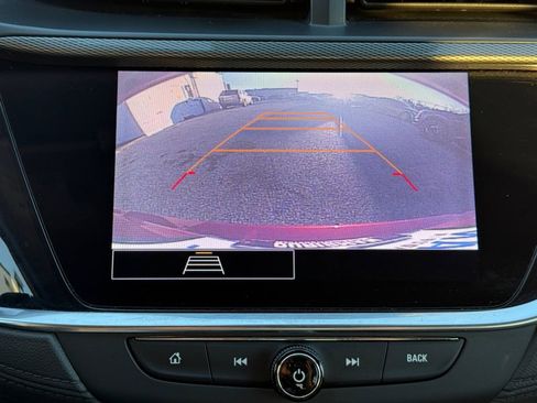 Used 2022 Buick Encore GX Select w/ Sport Touring Package image 18