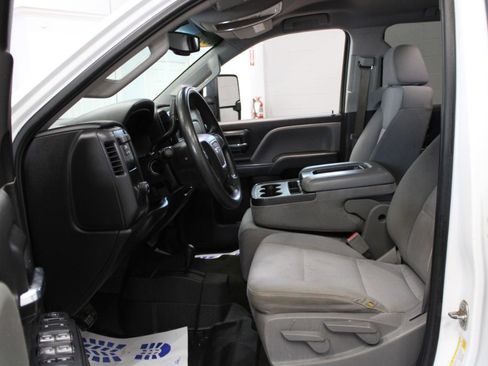 Used 2016 GMC Sierra 2500 4x4 Crew Cab w/ Sierra Convenience Package image 10