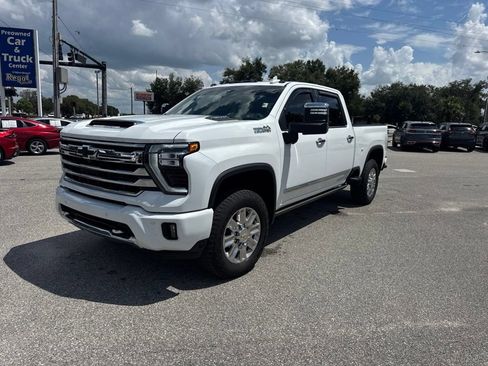 Used 2025 Chevrolet Silverado 3500 High Country w/ Technology Package AWD/4WD image 1